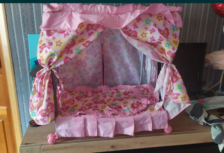 Ліжечко для ляльки