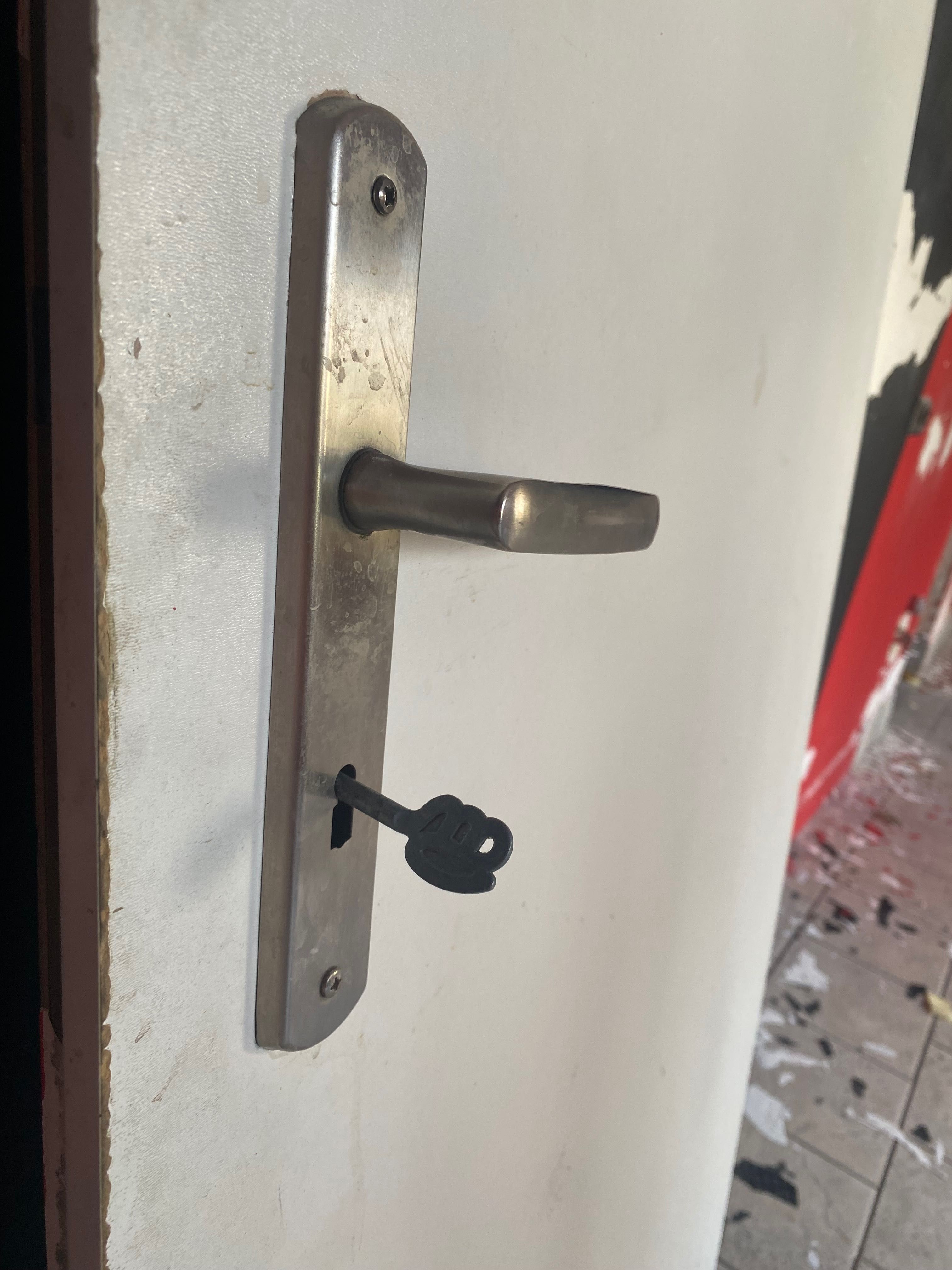 Drzwi używane bez futryny