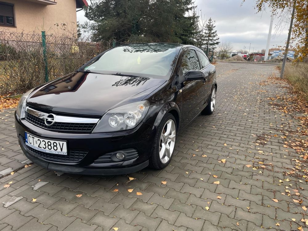 Opel Astra H - GTC