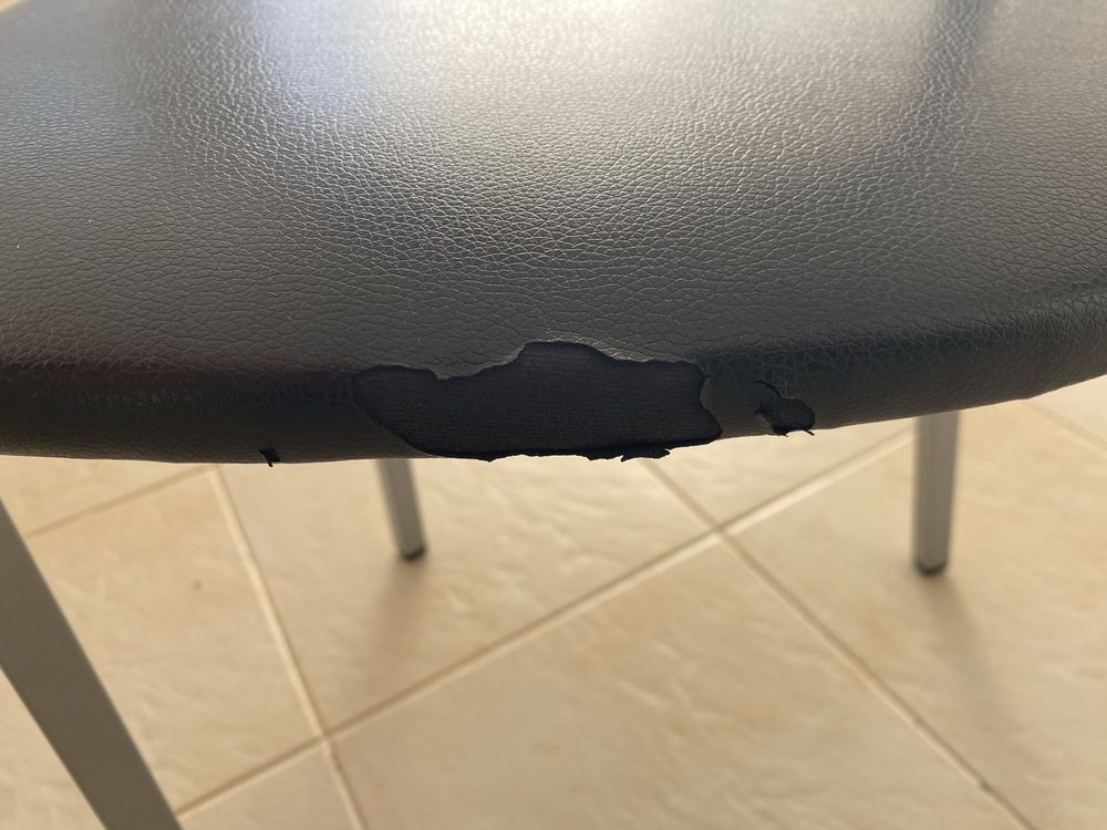 Mesa Extensível + 4 Cadeiras