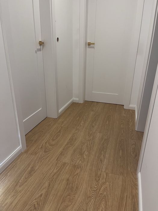 Panele podłogowe dąb hollywood