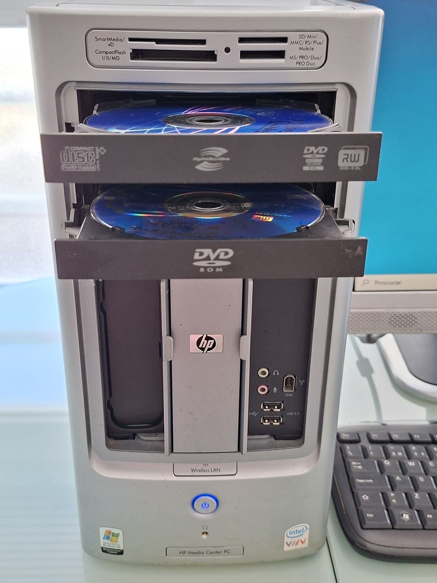 Computador Torre+Monitor+Teclado 22 "Windows 10 Profissional e Office