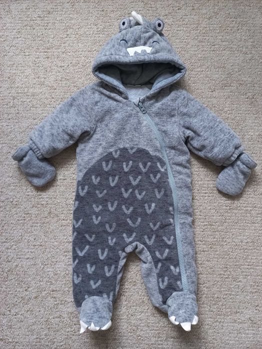 Polarowy kombinezon, Next