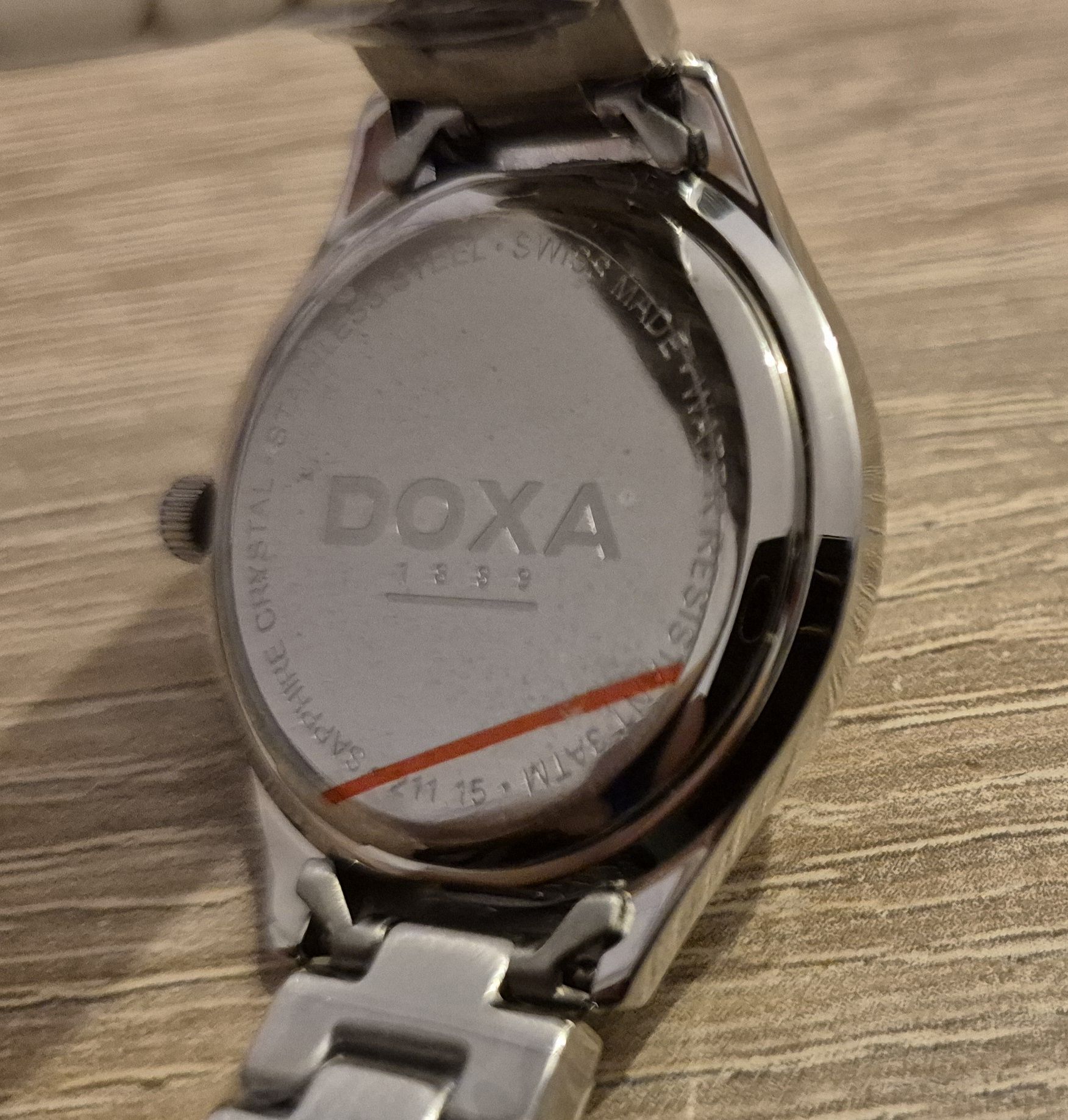 Nowy damski zegarek Doxa Tradition 211.15.021.10 Swiss Szafir