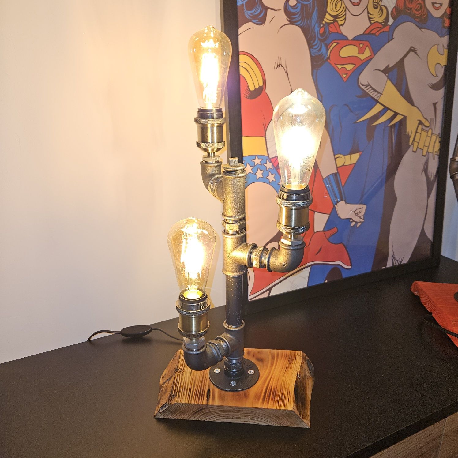 Lampka nocna, w stylu industrialnym