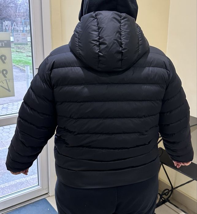 Продам нову куртку New Balance