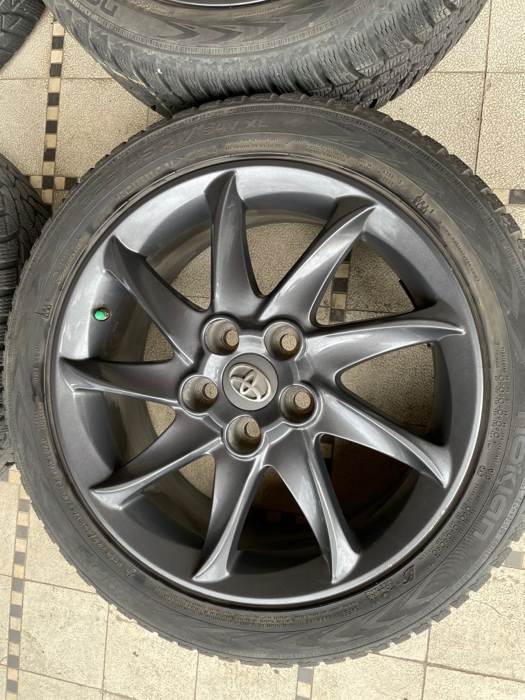 Toyota Auris alufelgi + opony zimowe Nokian 225/45 R17 94V XL.