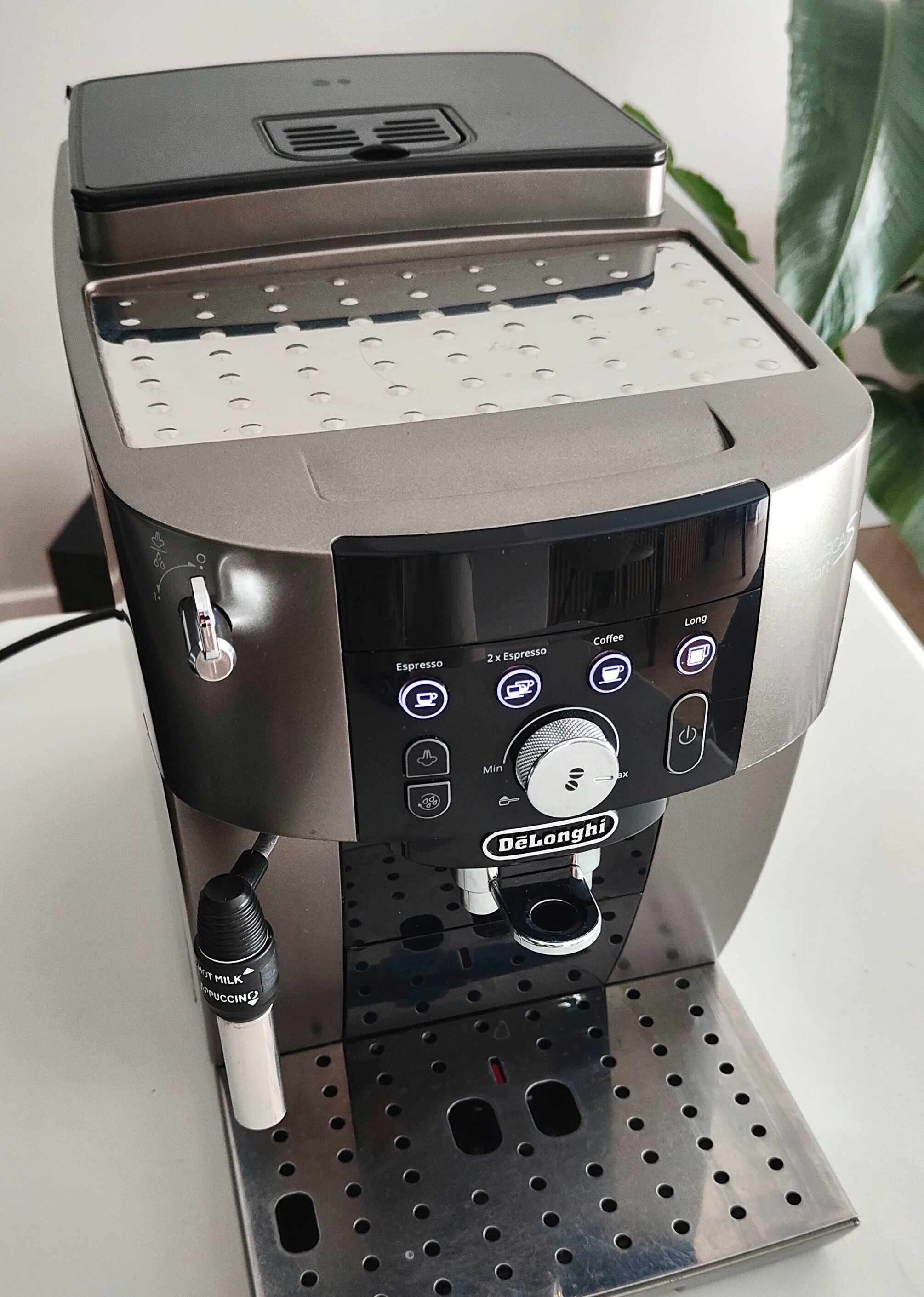 Ekspres do kawy Delonghi Magnifica S Smart w świetnym sta