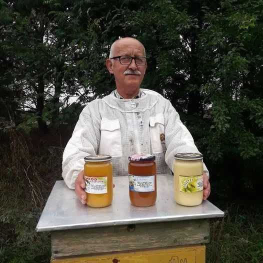 100% натуральний мед з гірської пасіки