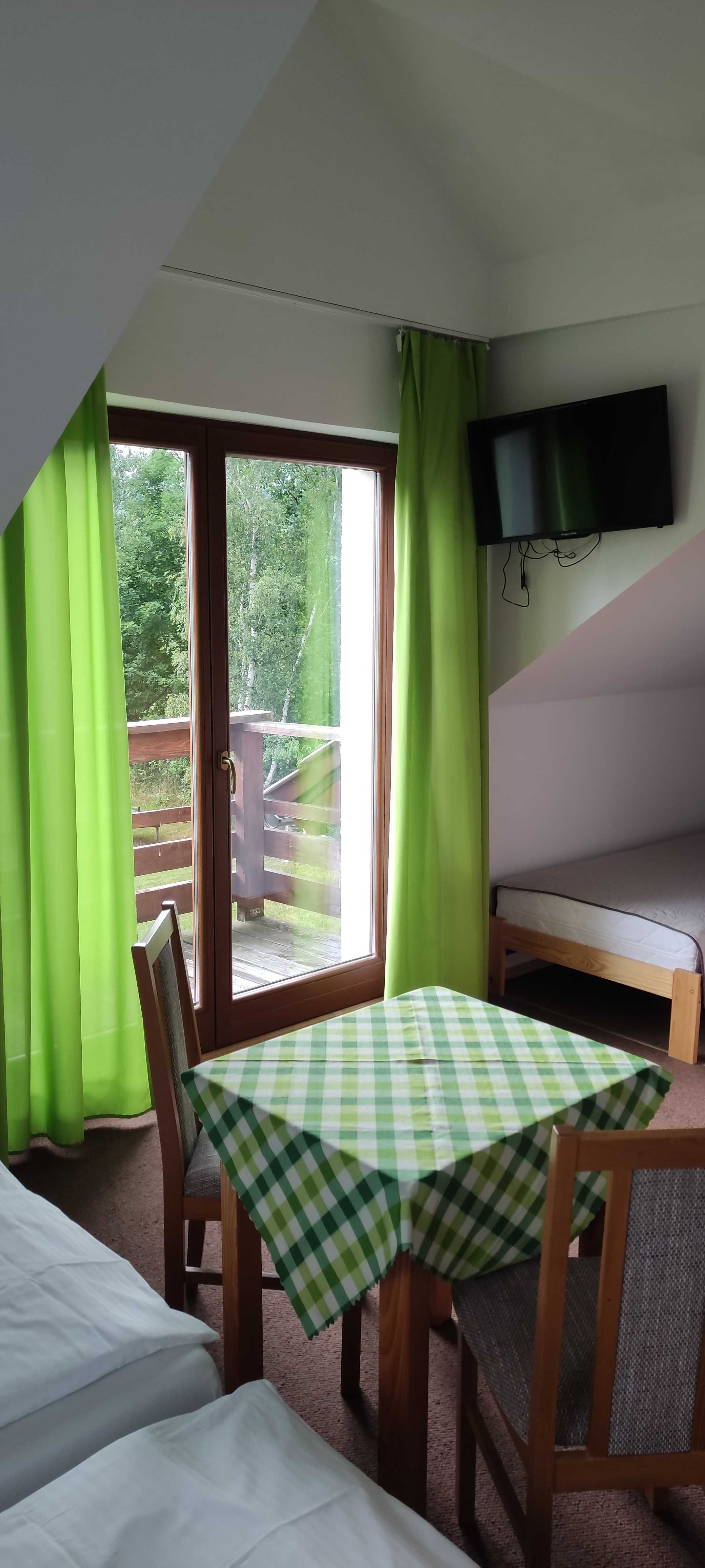 Pokoje i studia rodzinne z łazienkami