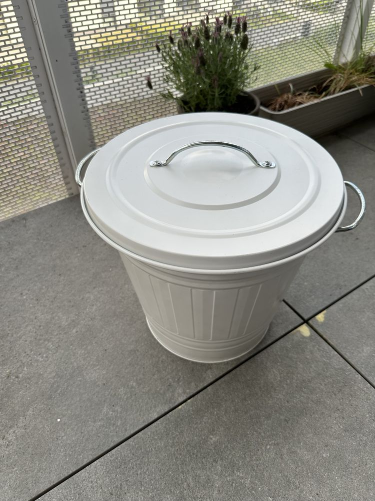 Ikea KNODD pojemnosc 16l