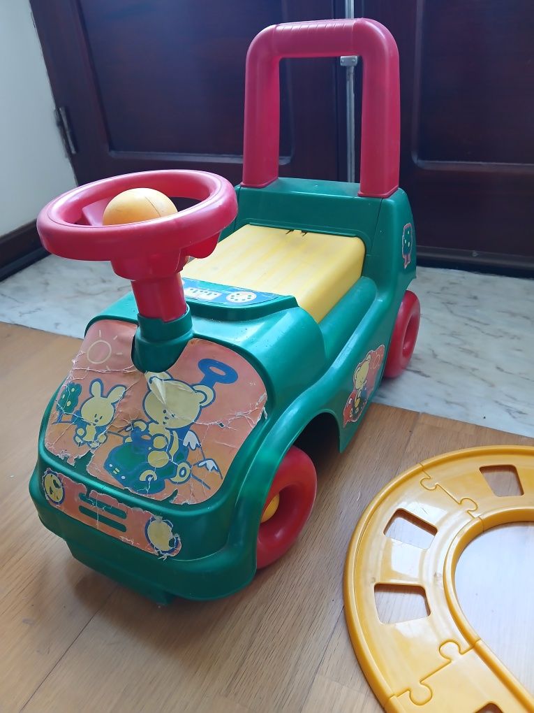 Brinquedos variados