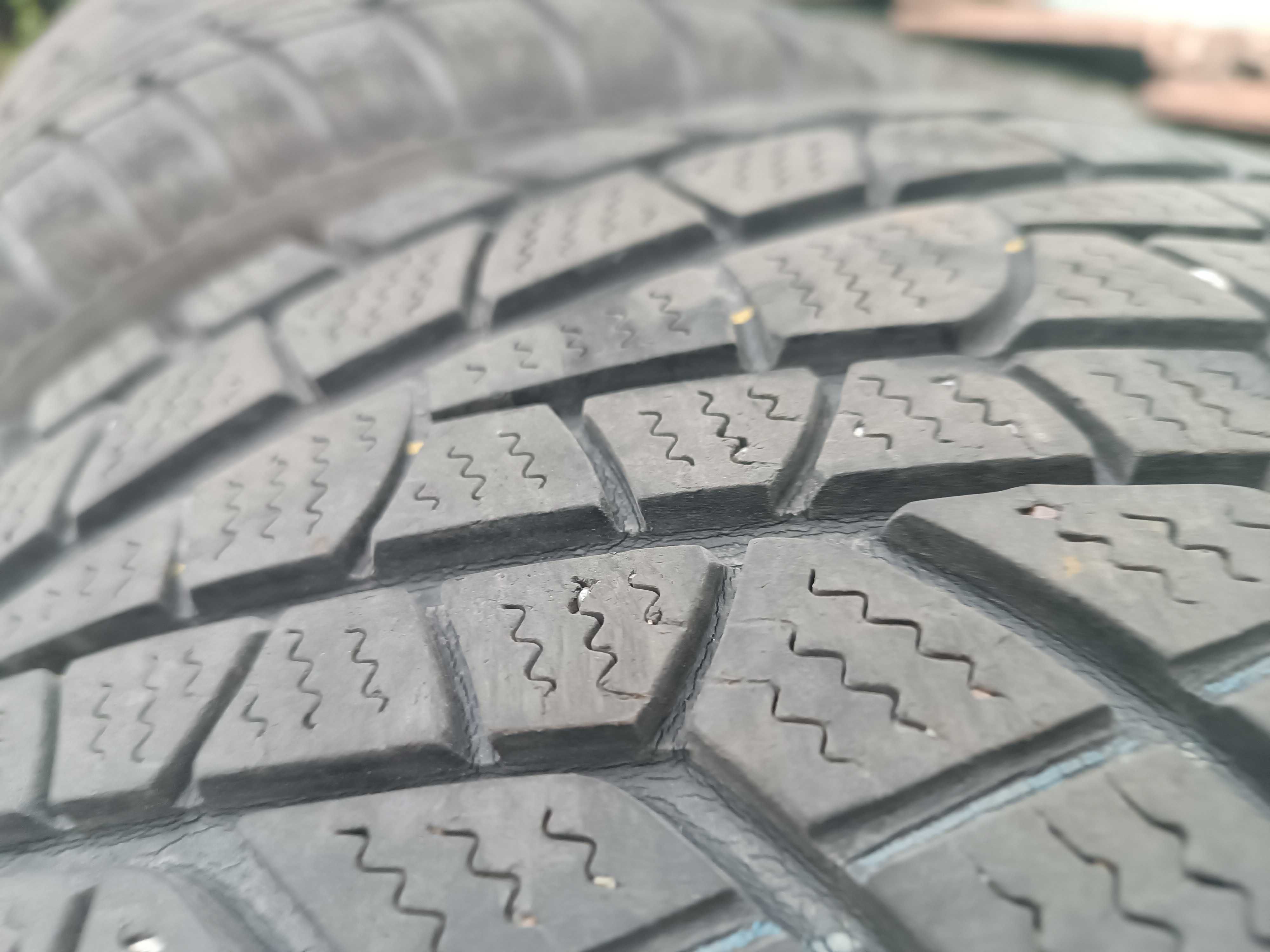 Автомобільні шини  PIRELLI 225/55/R16