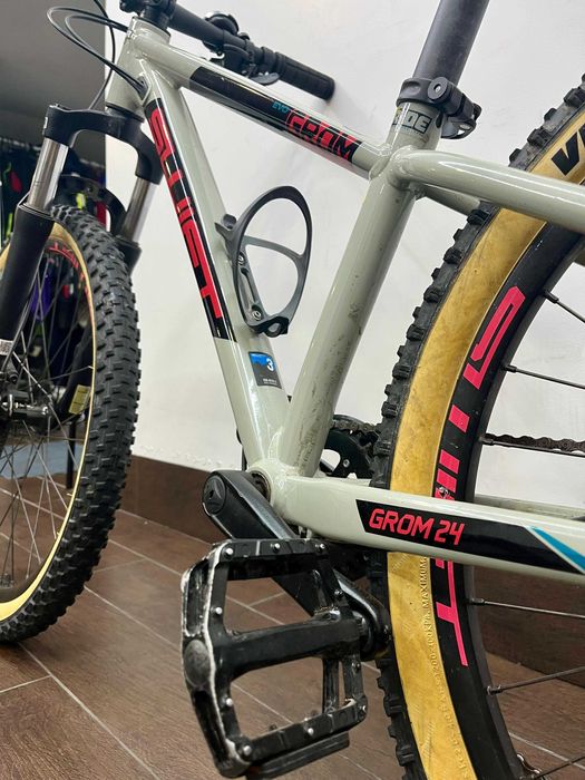 Bicicleta SWIFT GROM 24 - Como Nova!