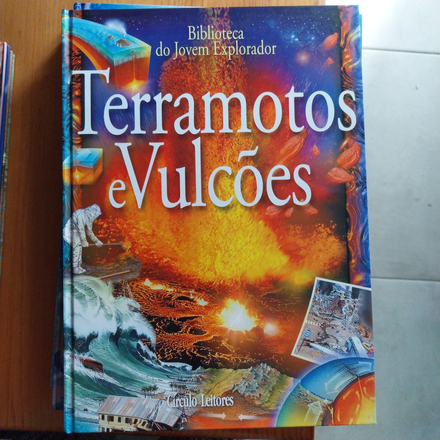 Enciclopédia  Jovem explorador