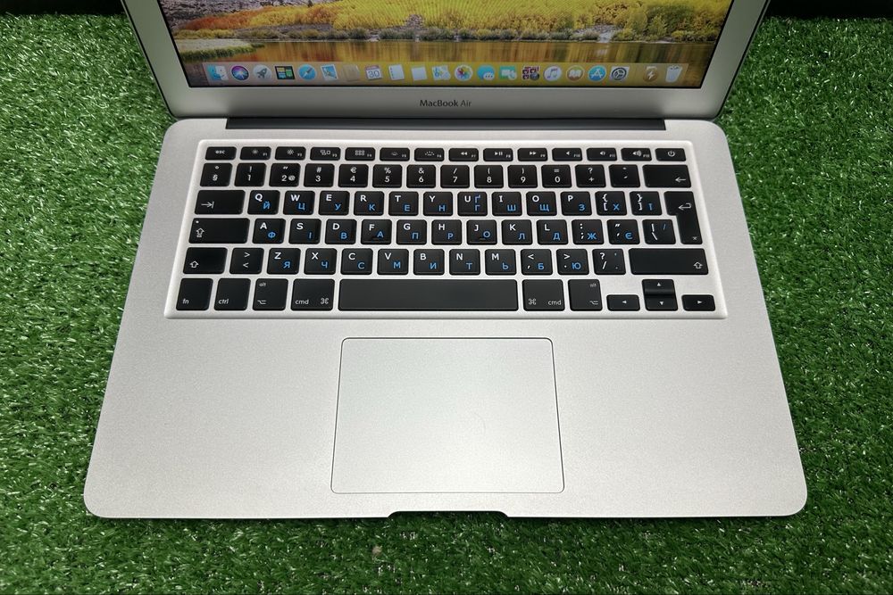Apple MacBook Air 2011 (A1369) 13.3’’ Core i5 4GB ОЗУ/ 128GB SSD r2139