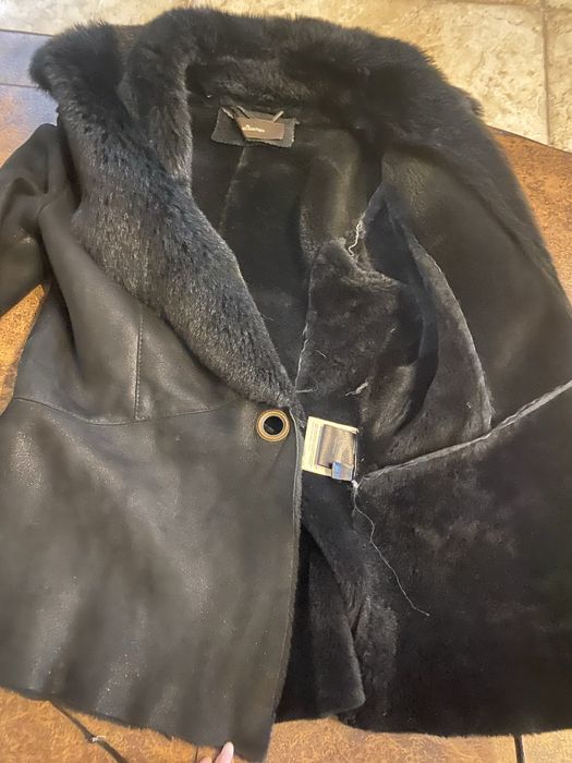 Дубленка чорна, з глянцевим напиленням