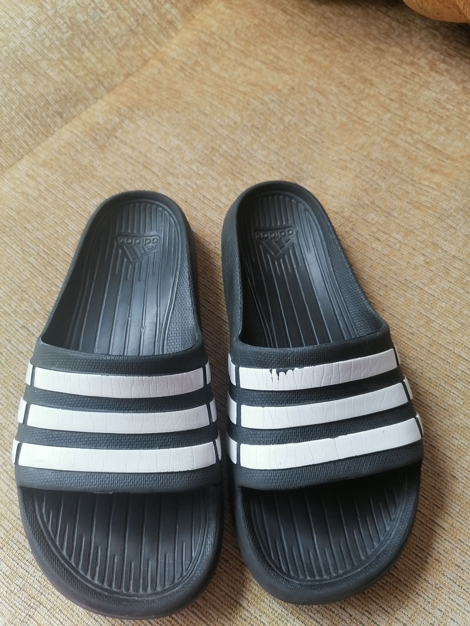 Klapki basenowe Adidas 32