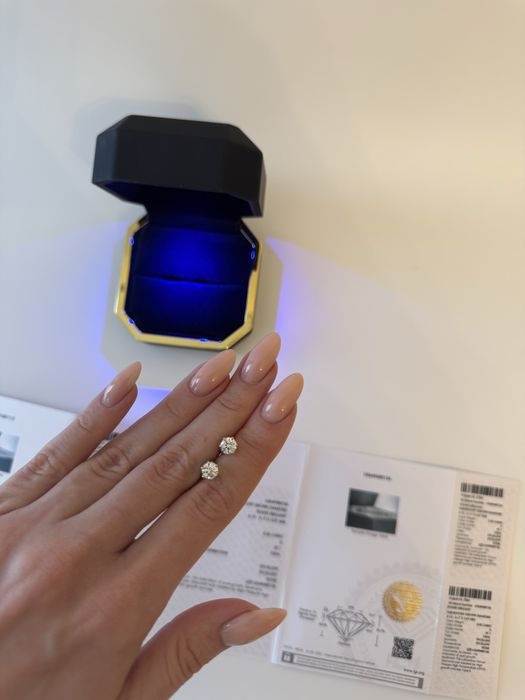 Kolczyki 585 z diamentami 1 ct VS1 D, z certyfikatami IGI, brylantami