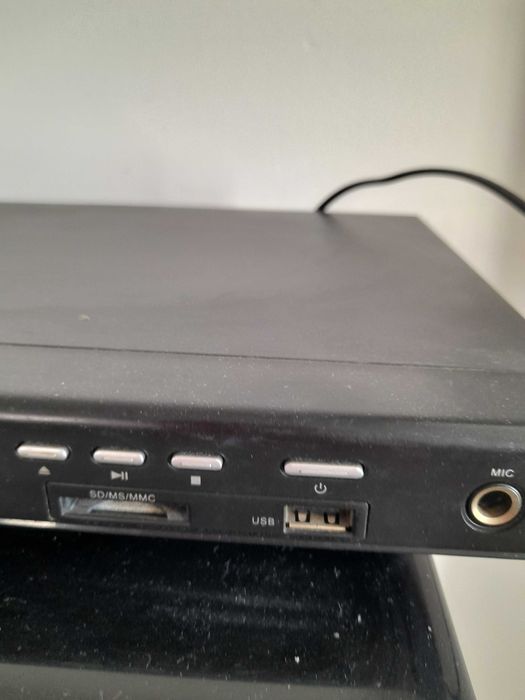 DVD Player com comando e nunca utilizado ( novo)