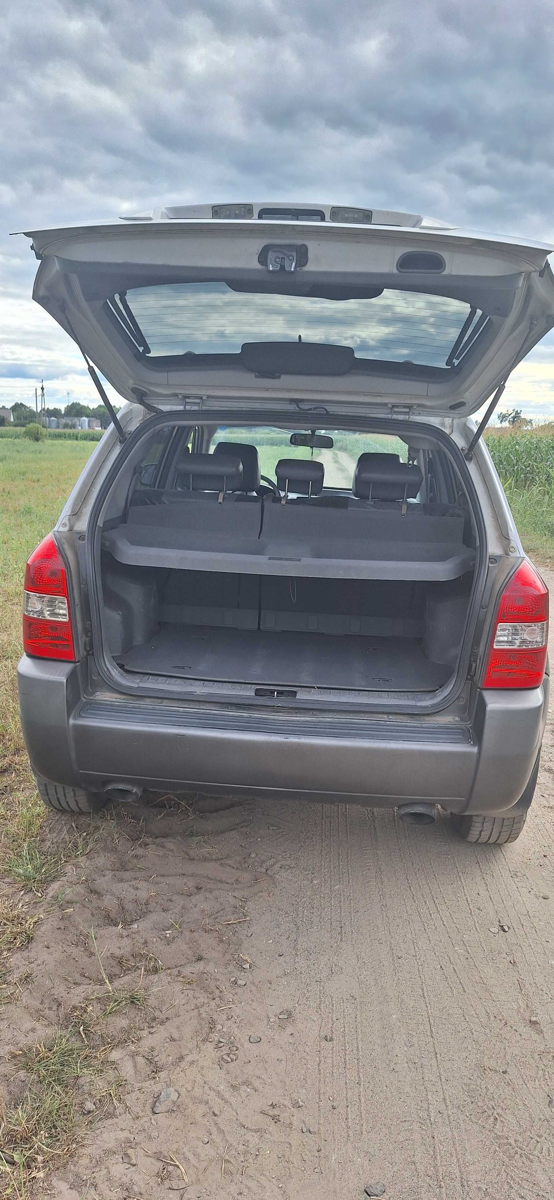 Hyundai tuscon 2005r