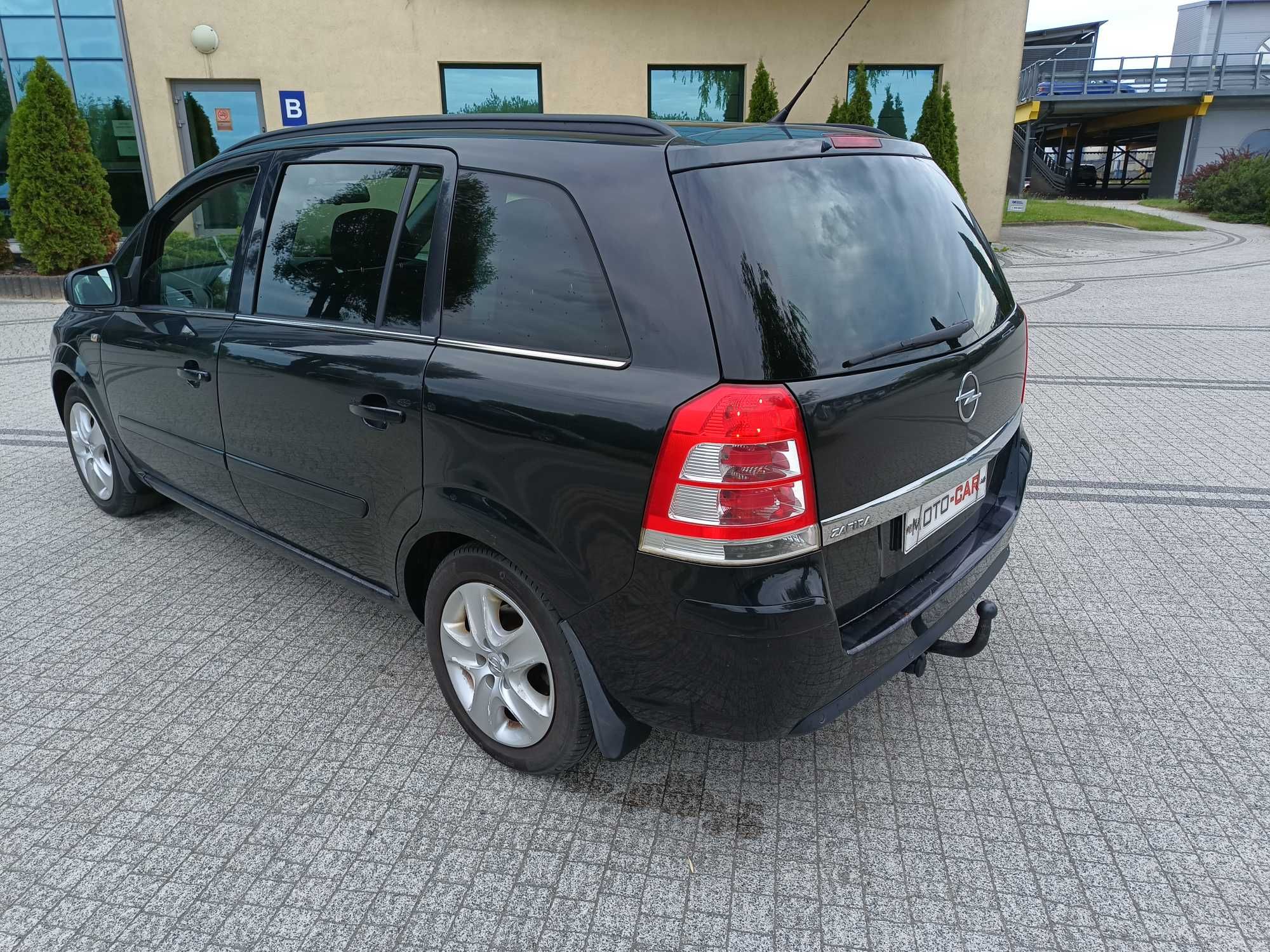 1,8Benzyna 140 km KLIMA 7-OSÓB Parktronic POLECAM