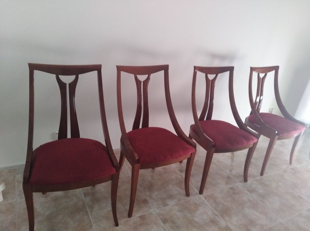 Promoção  de Mesa e cadeiras  de sala de jan
