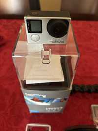 GoPro HERO 4 com muitos extras como nova