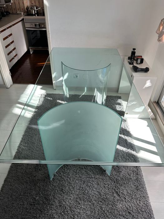 Mesa de jantar de vidro