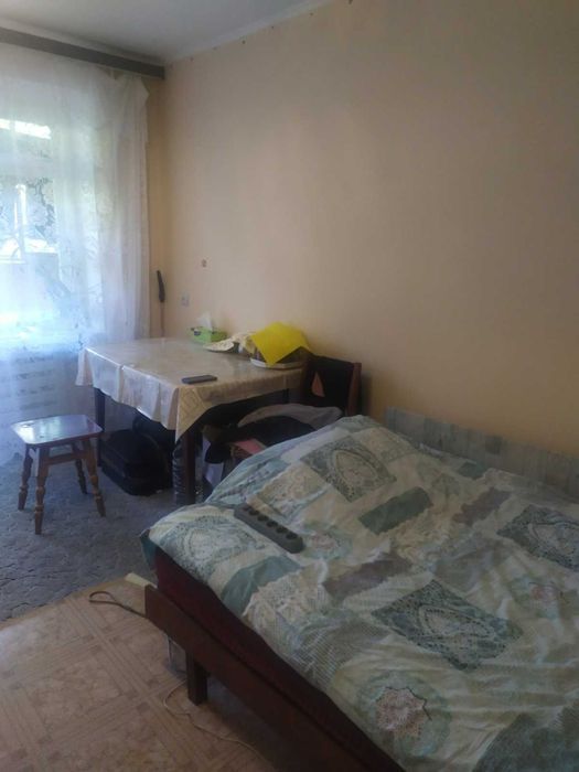 2к, центр, цікава і амбітна квартира по хорошій ціні