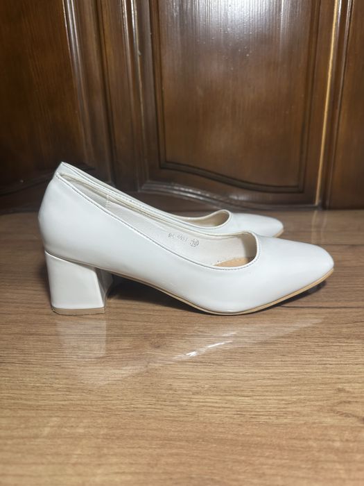 Туфлі весільні б/у