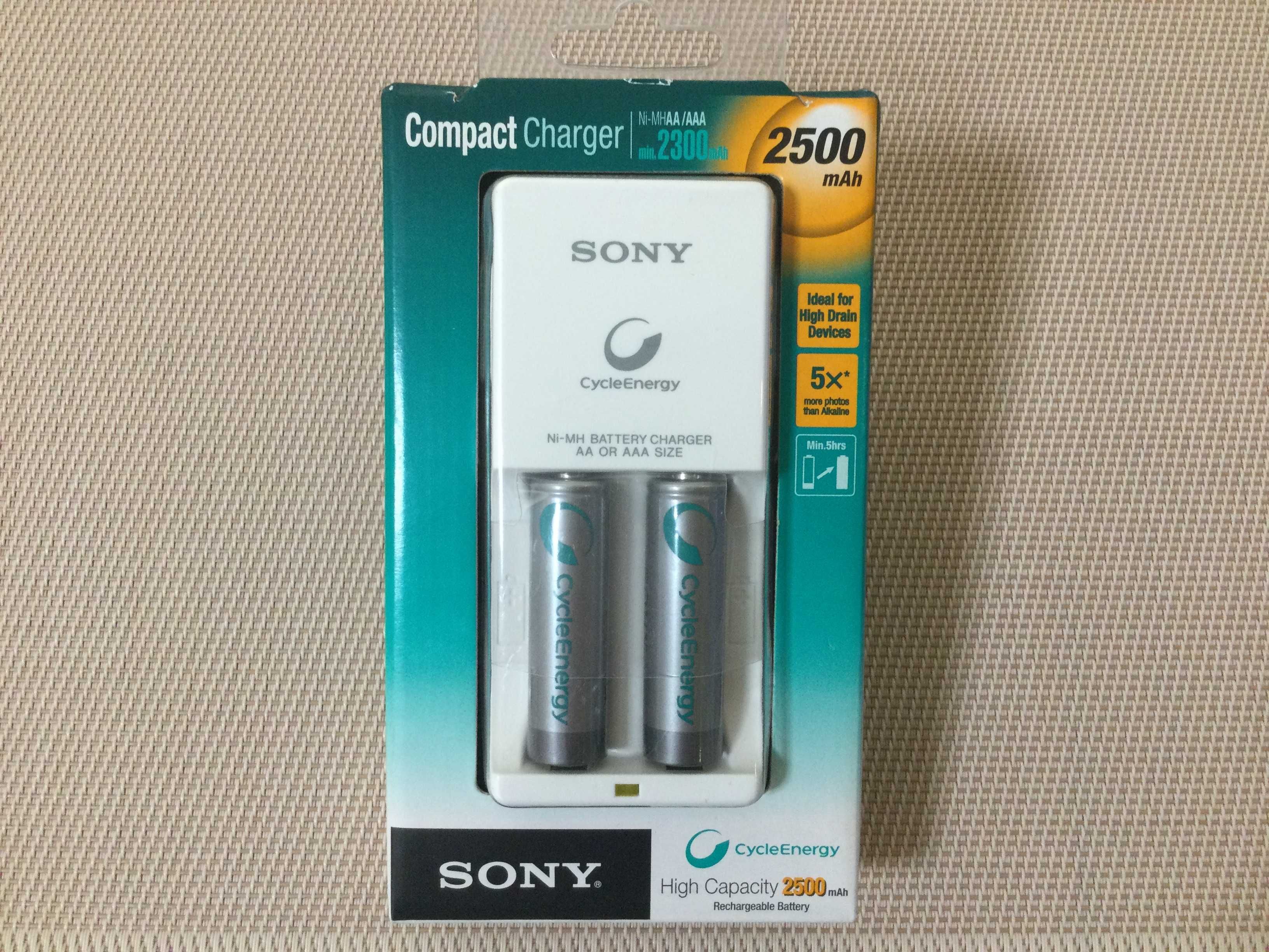 Зарядний пристрій SONY для акумуляторів AA/AAA + 2 AA 2500 mAh