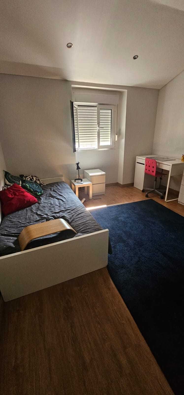 Aluguer Quarto a estudante (feminino) - Alto Santo Amaro - Lisboa