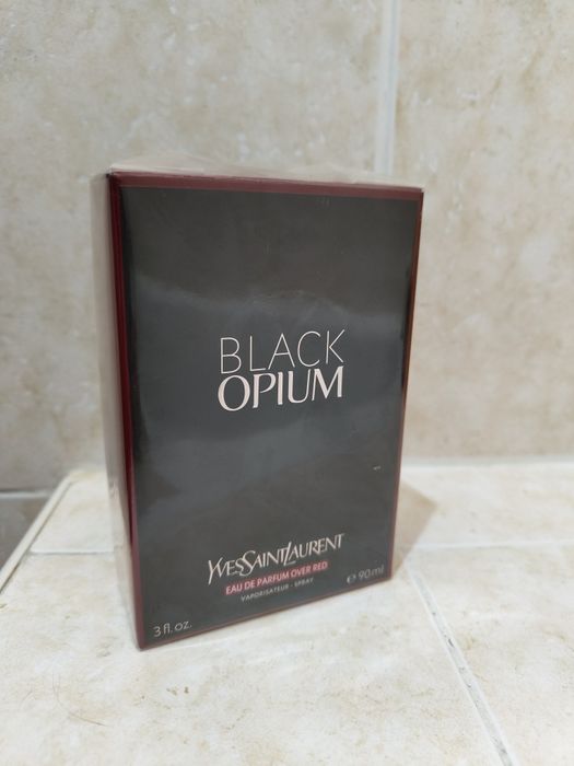 Black Opium Eau de Parfum Over Red 90ml