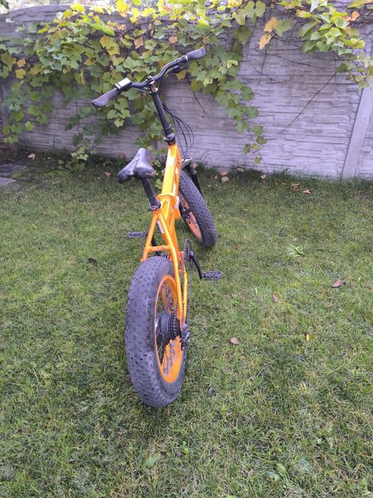 Rower fatbike elektryczny grube opony składak