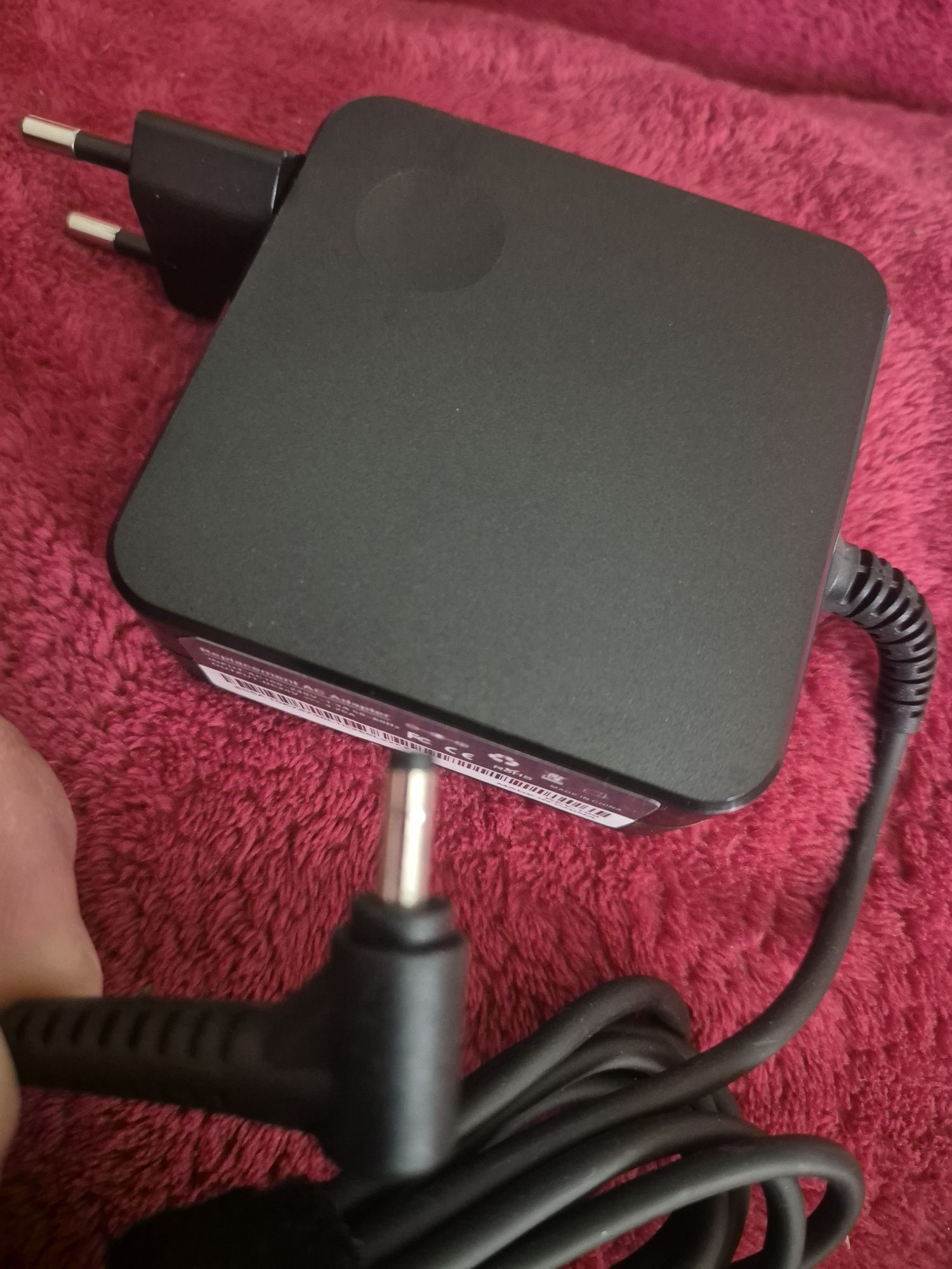 Ładowarka do laptopa 20volt 3.25a