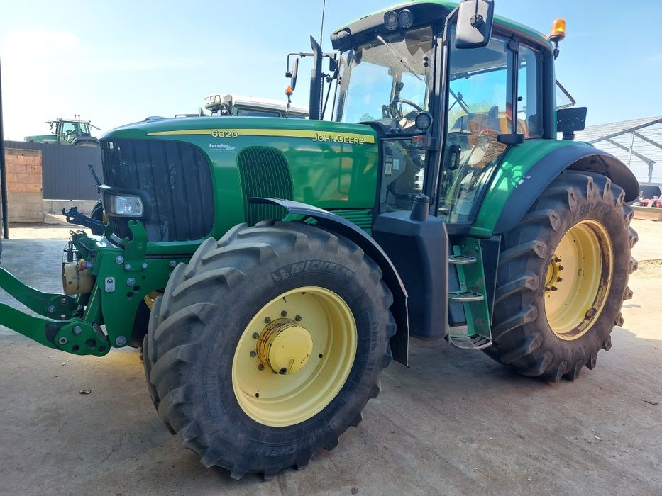 Ciagnik rolniczy John deere 6820 z turem