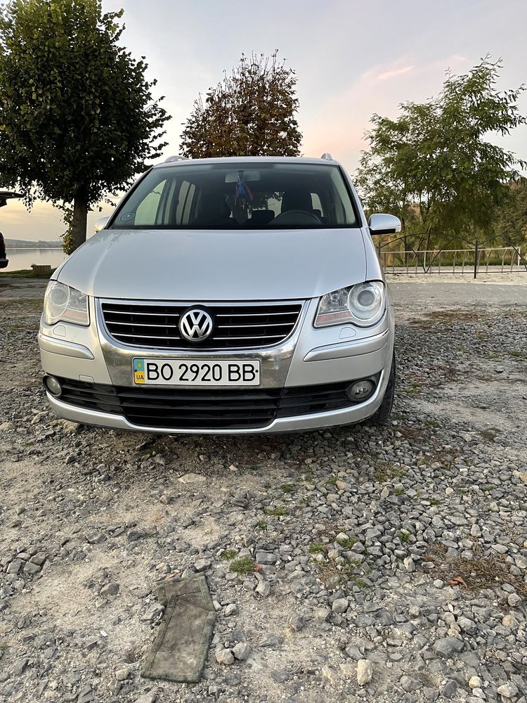 Volkswagen Touran