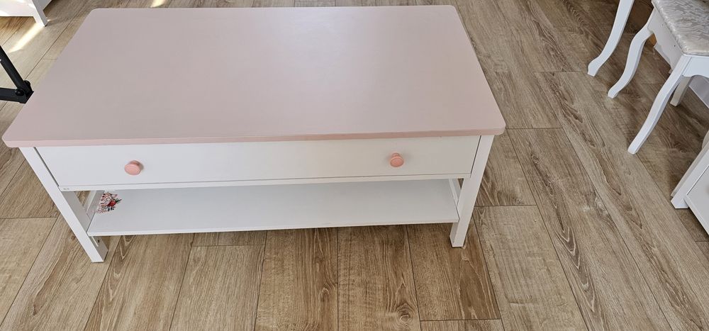 Ława dla dziewczynki