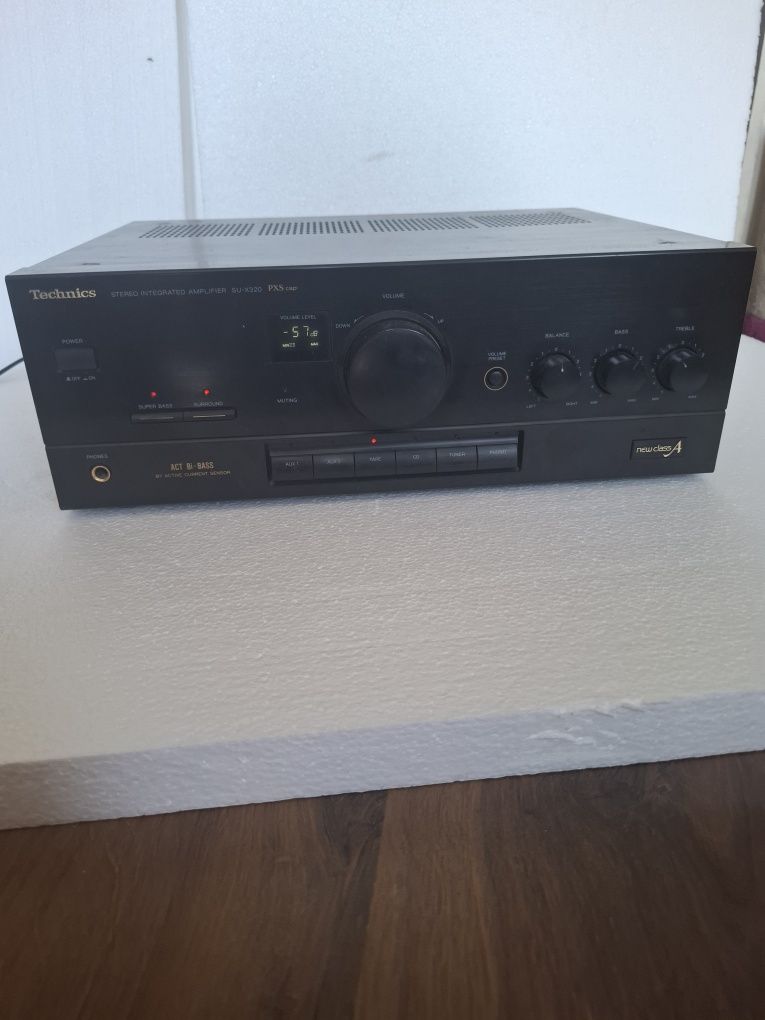 Wzmacniacz Technics model SU-X320