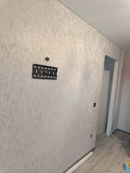 Поклейка обоев любой сложности