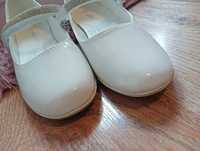 Buty pantofelki dla dziewczynki białe na komunię rozm 33 Nelli Blu