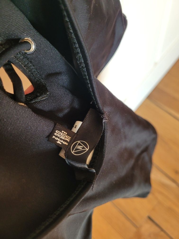 Czarny jednoczęściowy strój kąpielowy Missguided