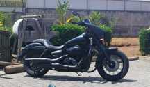 Honda Shadow Phantom 750 + Capacete