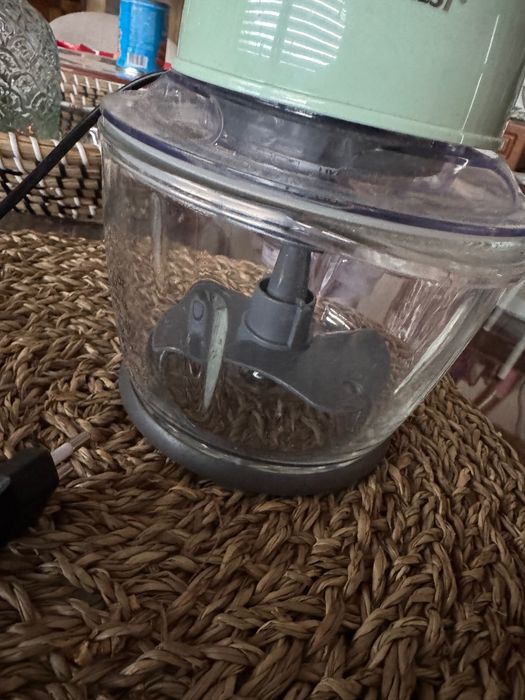 Picadora elétrica sem uso