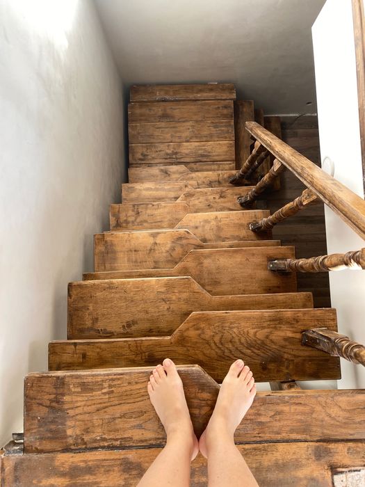 Дубові Деревʼяні сходи + косоури + майданчик