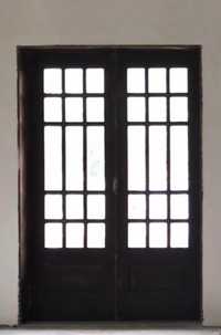 Porta e janelas em madeira maciça (tacúla)…