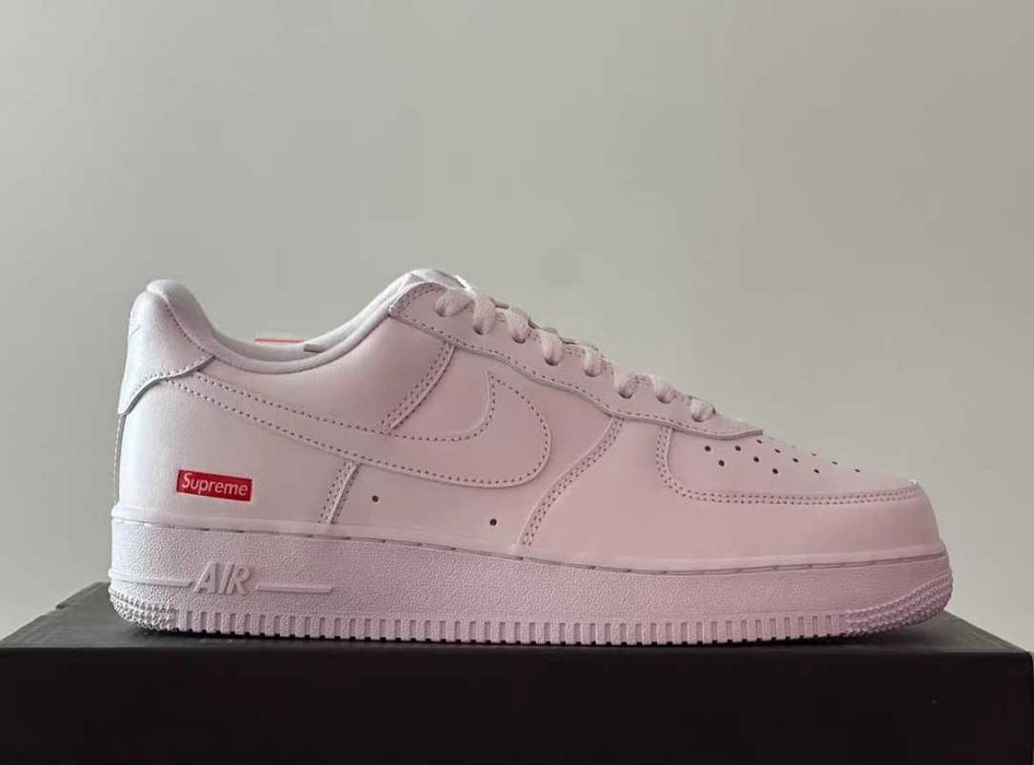 Buty meskie Nike Air Force 1 Low Supreme White R.46
