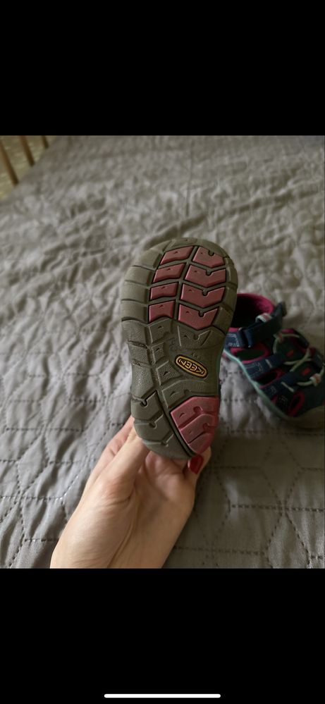 Дитячі босоніжки keen 12,5 см