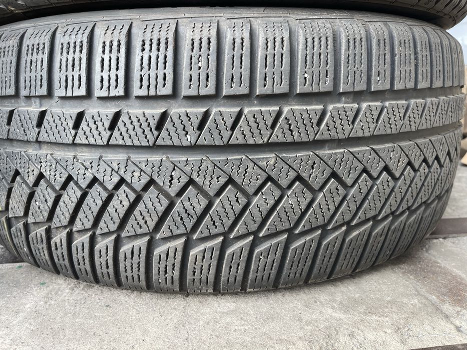 Шины 245/45 R18 Continental б/у пара зима 6мм U6